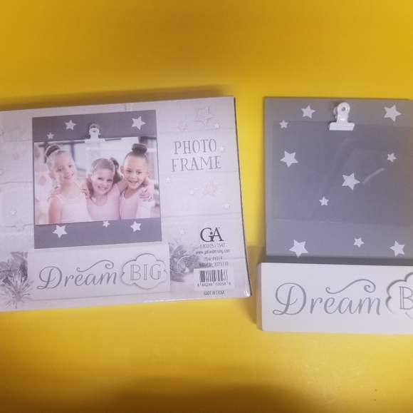Dream BIG ✩  PHOTO FRAME - Picture 1 of 5
